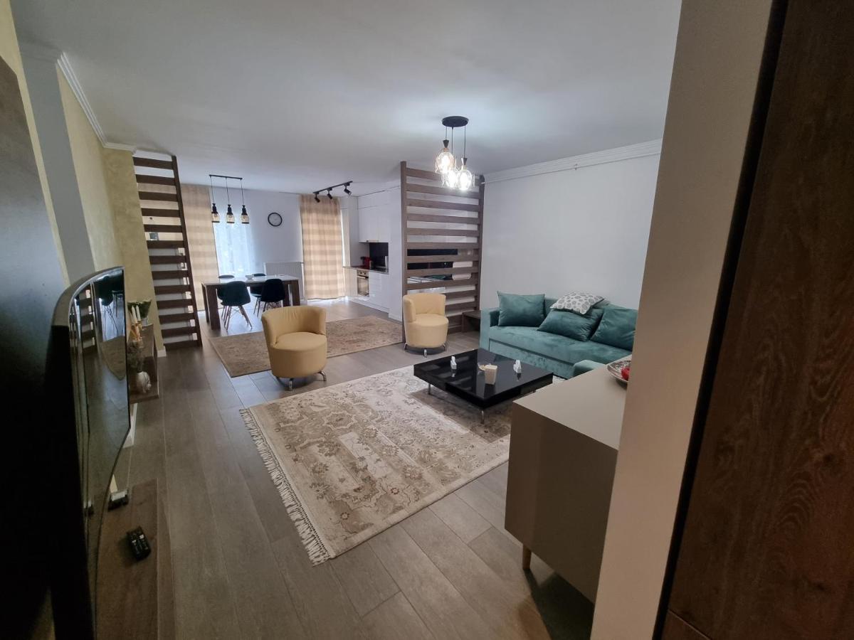 Apartament Superb In Regim Hotelier- Arad Plaza ภายนอก รูปภาพ