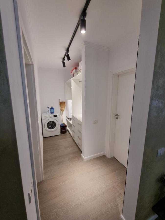Apartament Superb In Regim Hotelier- Arad Plaza ภายนอก รูปภาพ