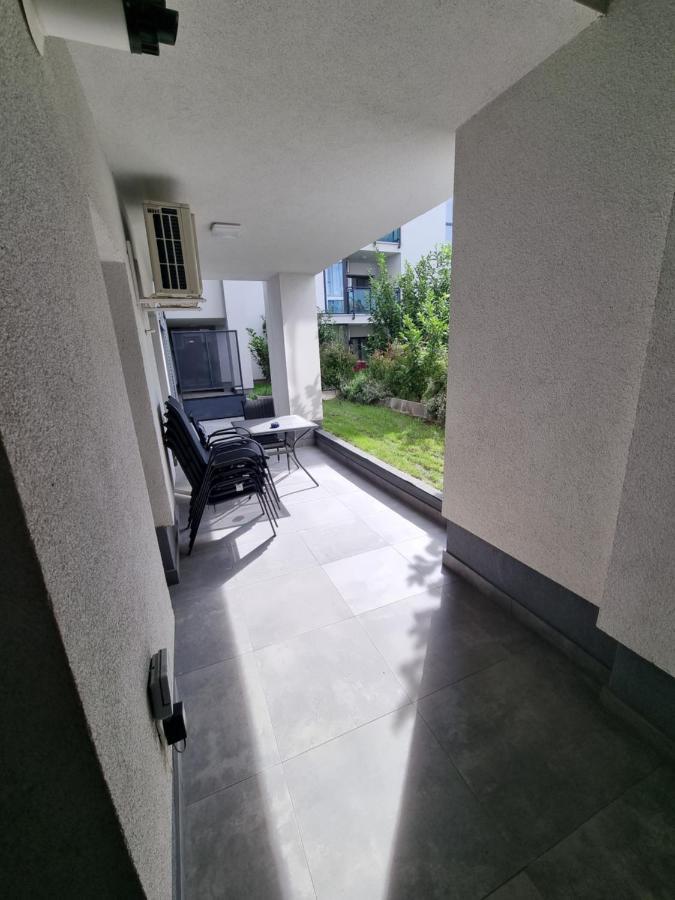 Apartament Superb In Regim Hotelier- Arad Plaza ภายนอก รูปภาพ