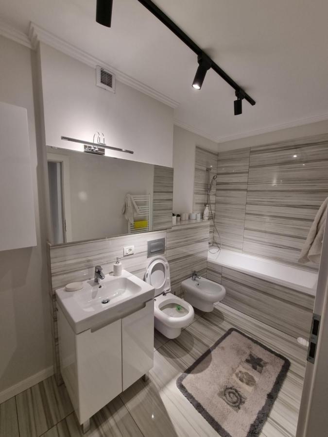 Apartament Superb In Regim Hotelier- Arad Plaza ภายนอก รูปภาพ
